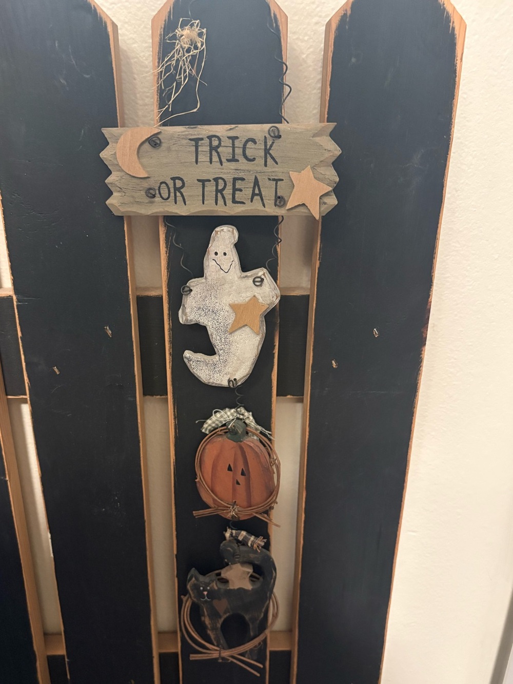 Halloween Trick or Treat Hanging Wall Decor - Black and Orange